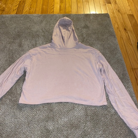 H&M Cropped Sweatshirt - Picture 2 of 4